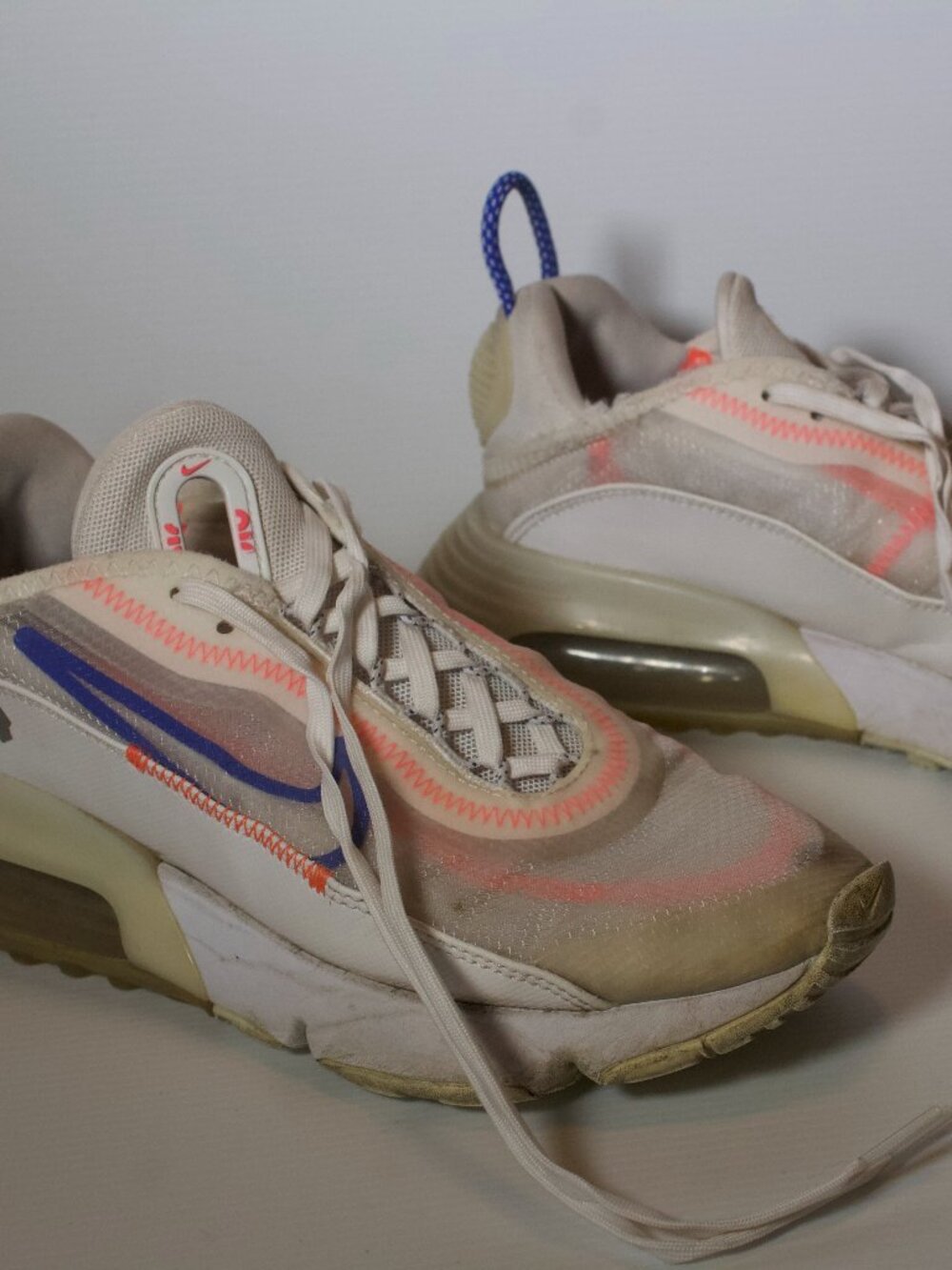Nike Air Max 2090 White Coral Blue Sneakers Women's Size 7.5